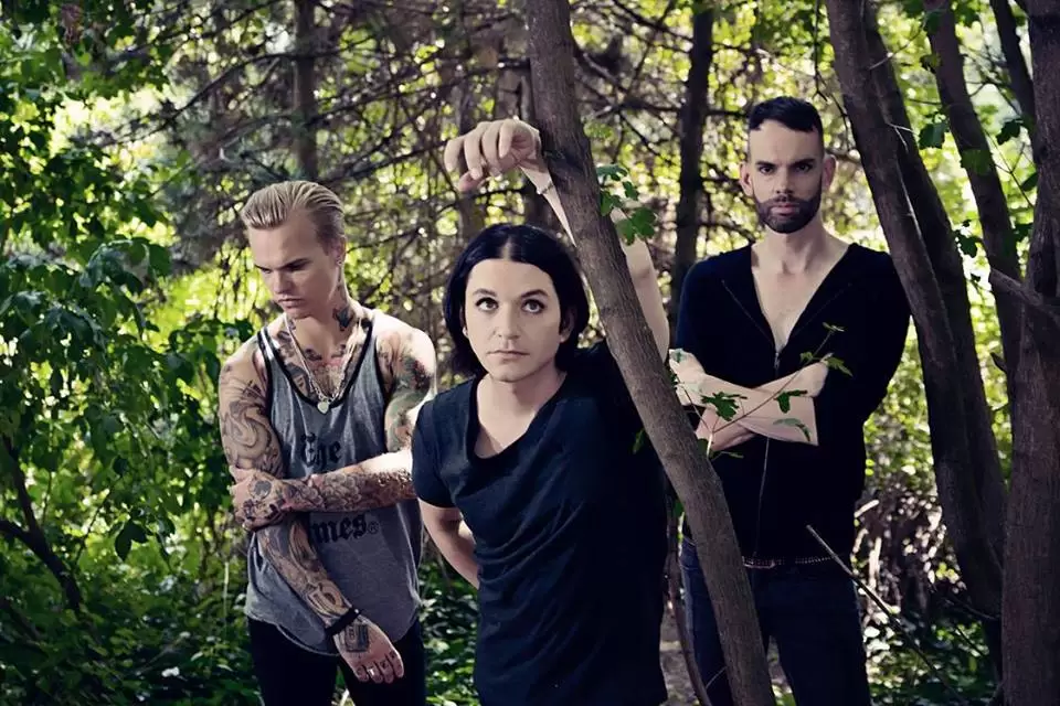 Placebo libera un video al día