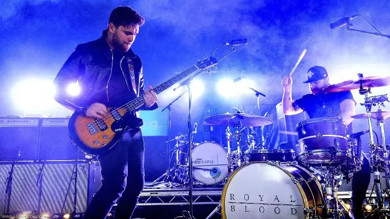 21 bandas formadas por 2 personas