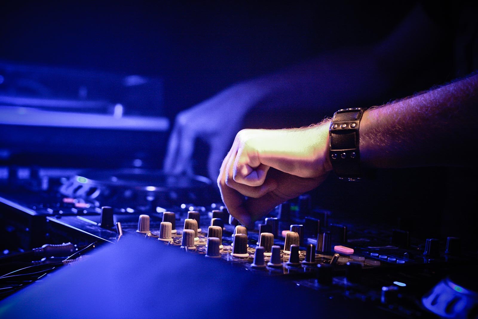 BLOG-radio-wordpress-theme-31 - PUROSONIDO.COM